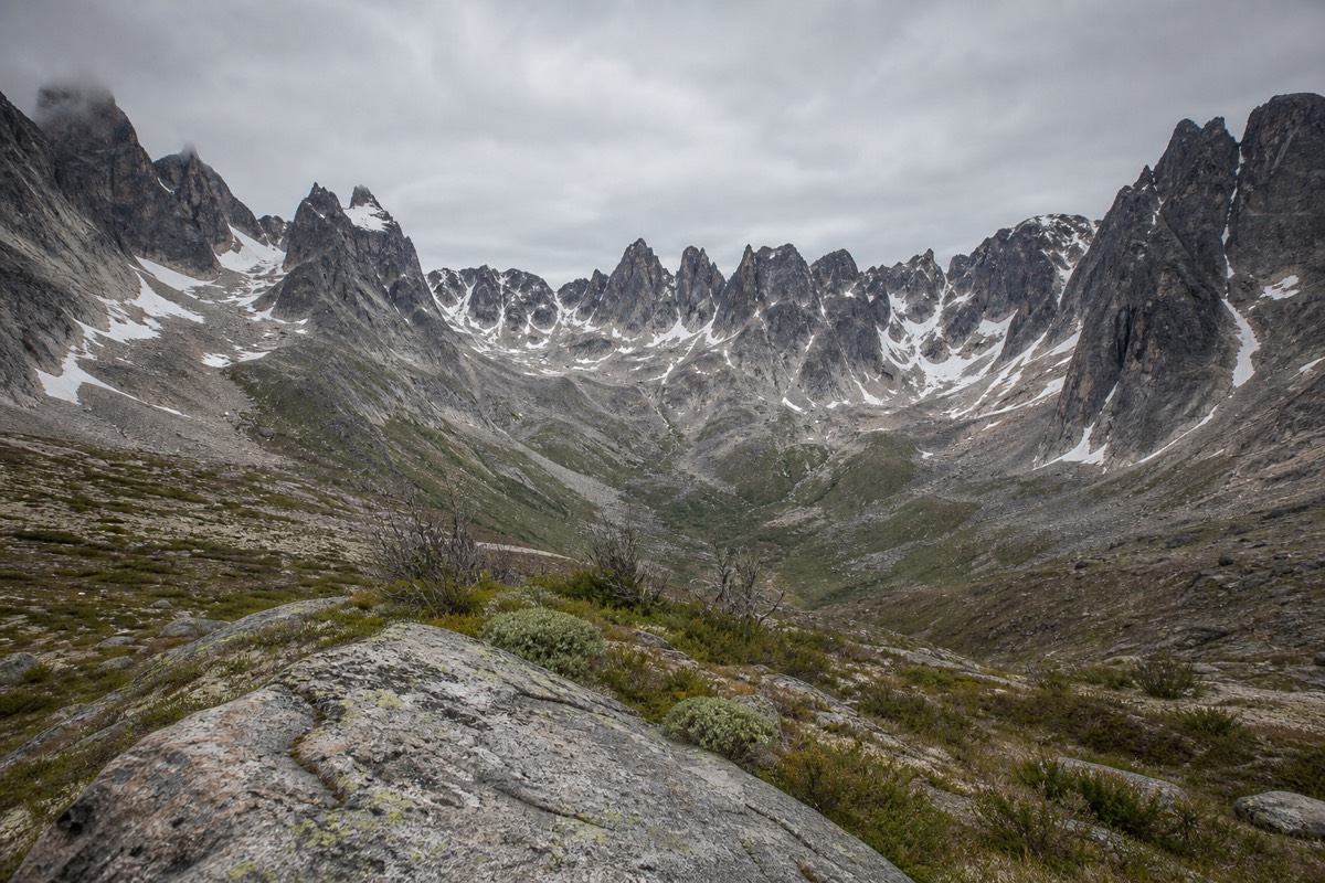 The hanging glacier above the French Valley