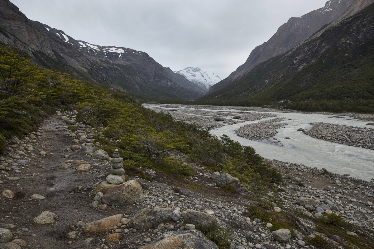 The hanging glacier above the French Valley